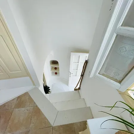 Blue Sky Cave House * Oia